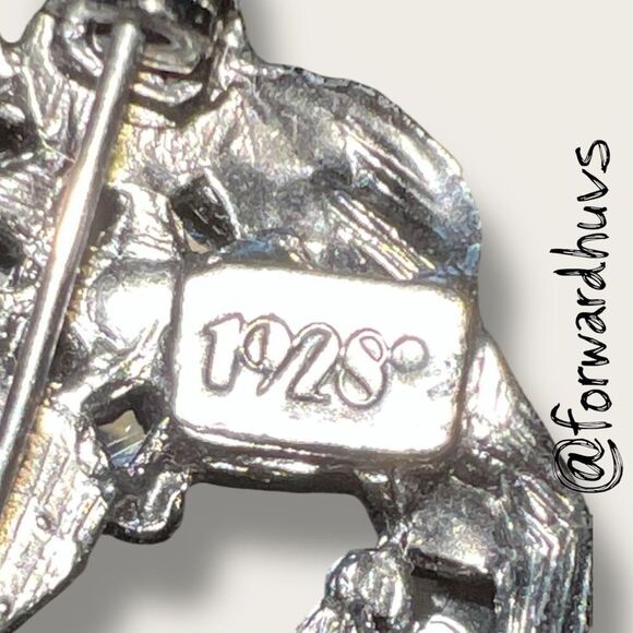 Bundle Sale 3 for $15 | 1928 Brand Floral Brooch - 2 Missing Stones - Picture 6 of 9